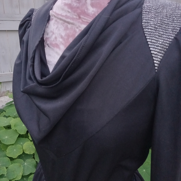 80s Glam:Black Puffed Shoulder Vintage Pantsuit with Flounce - Picture 3 of 10